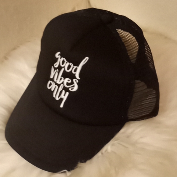 Good Vibes Only Embroidered Baseball Cap - Picture 3 of 10